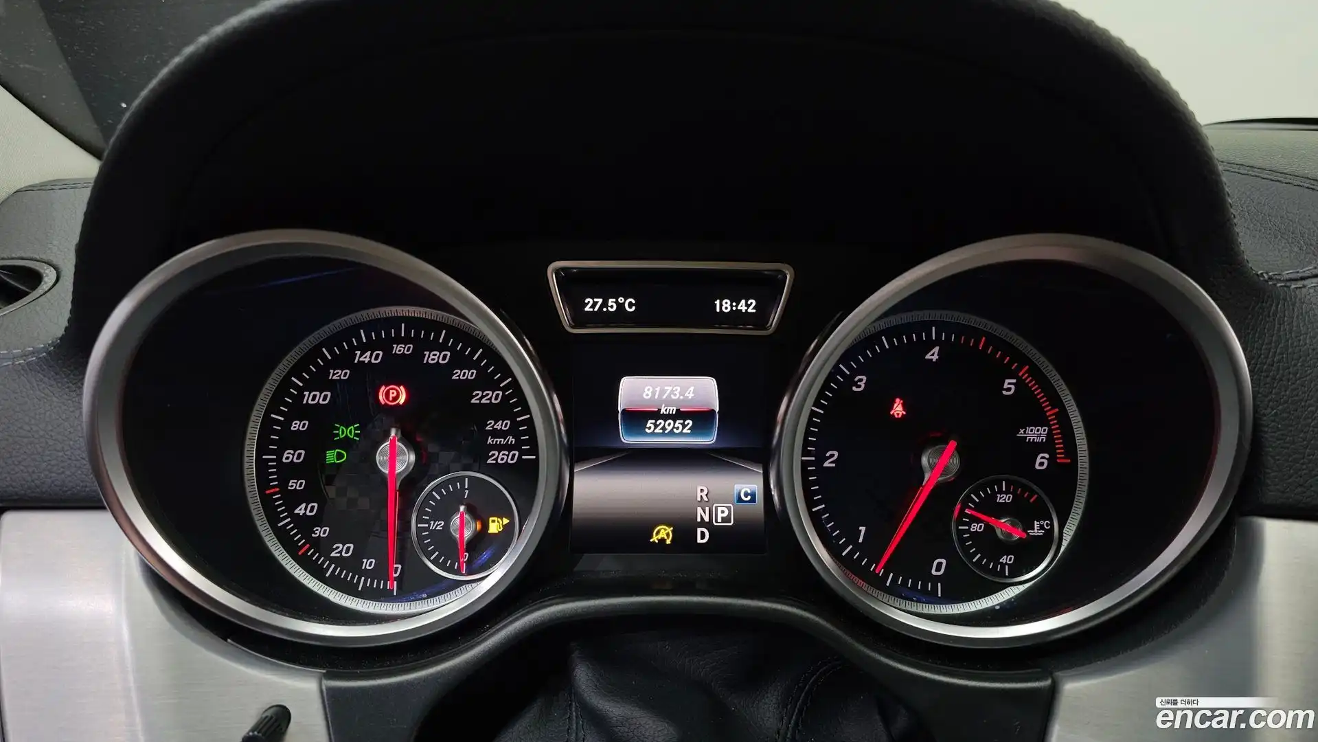 GLE-Class Mercedes-Benz 2017.7-INNER-008