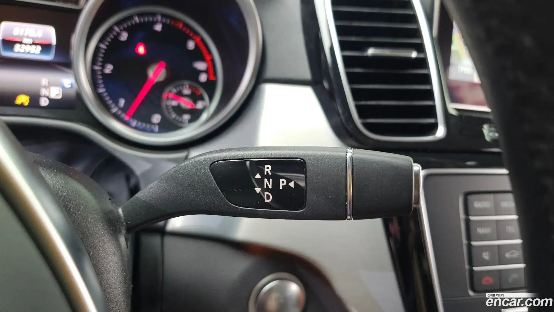 GLE-Class Mercedes-Benz 2017.7-INNER-009