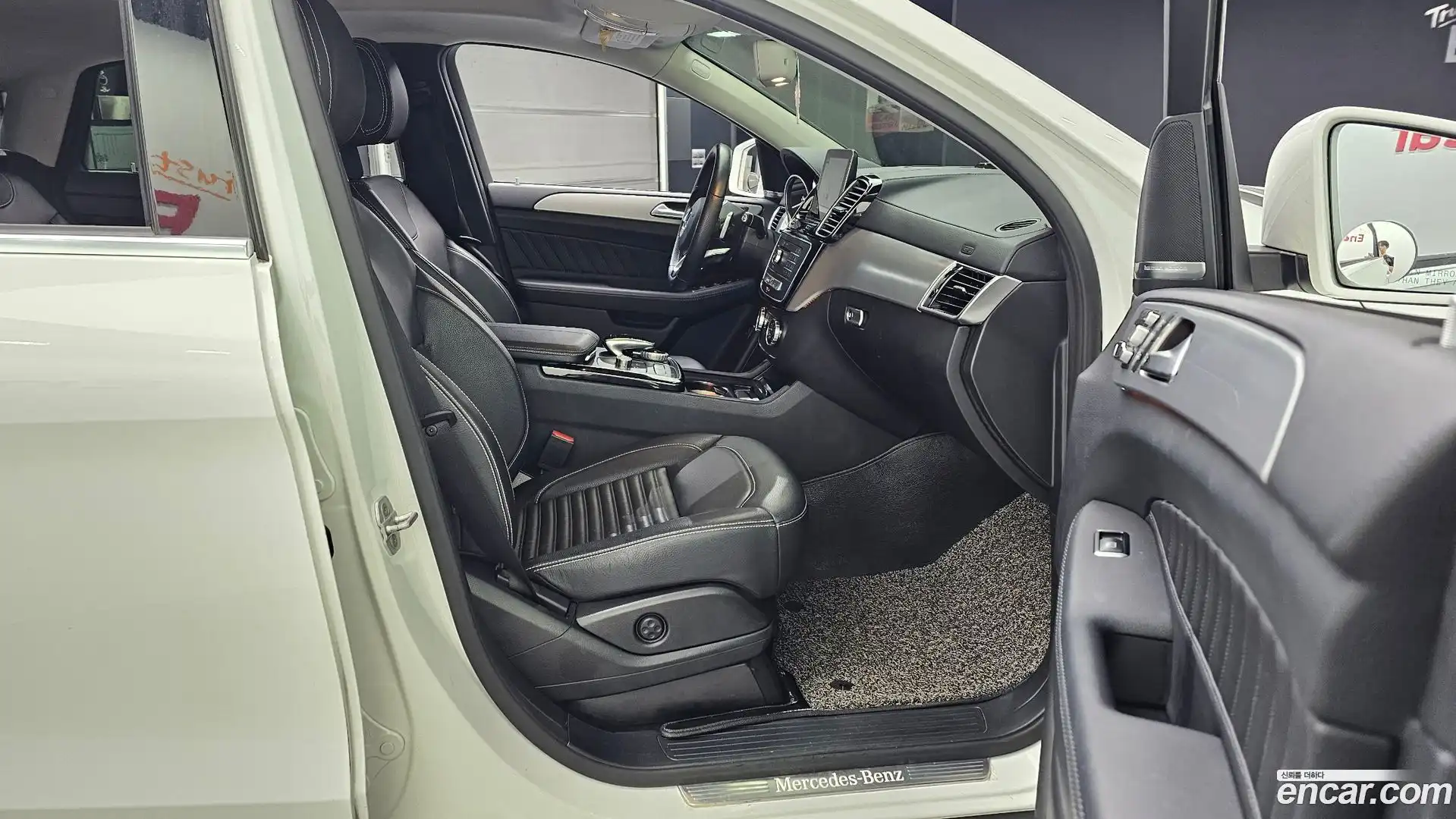 GLE-Class Mercedes-Benz 2017.7-OPTION-015
