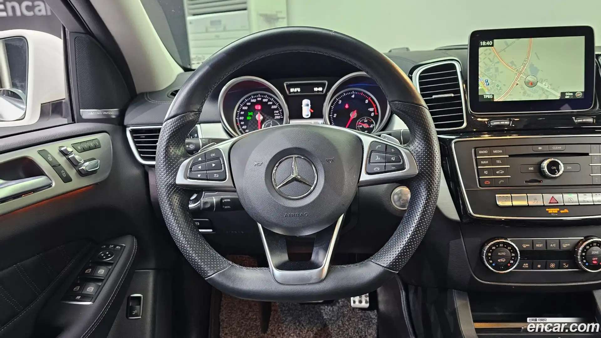 GLE-Class Mercedes-Benz 2017.7-OPTION-017