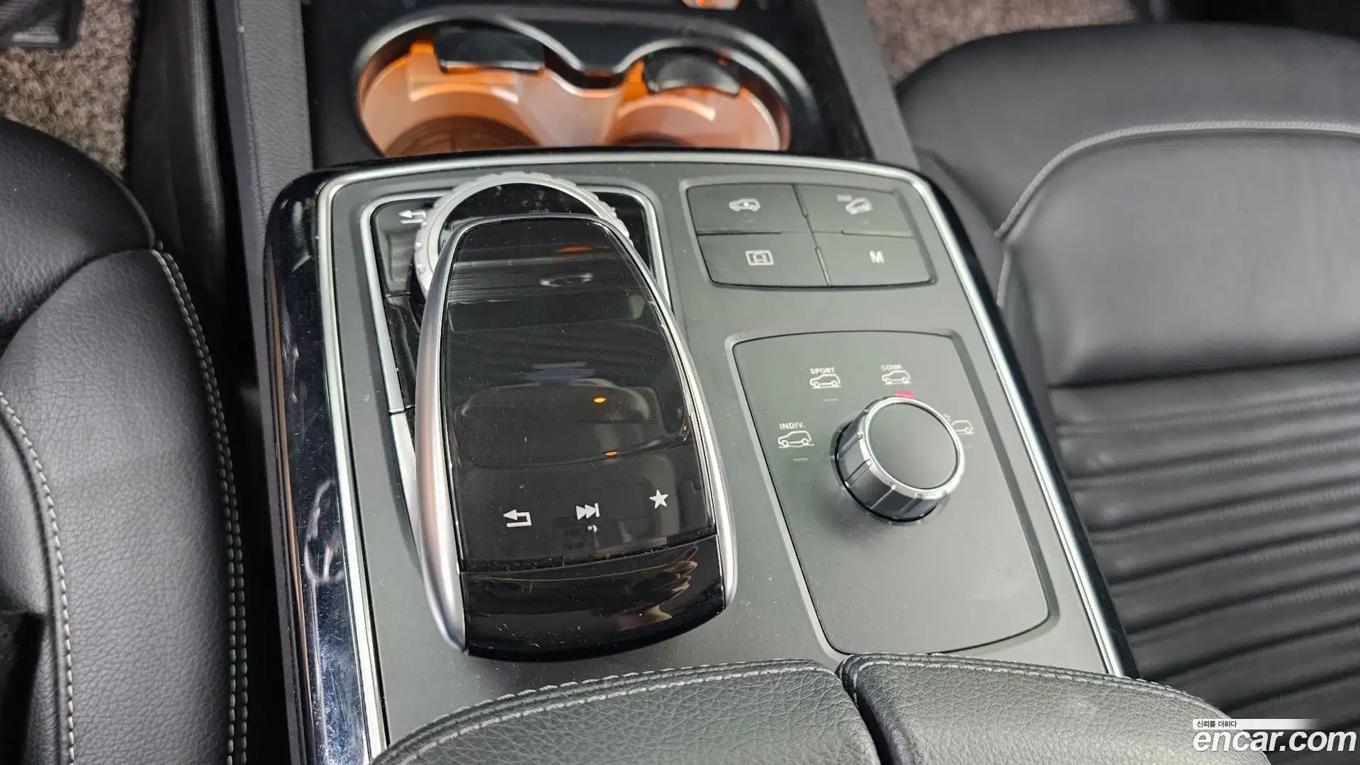 GLE-Class Mercedes-Benz 2017.7-OPTION-021