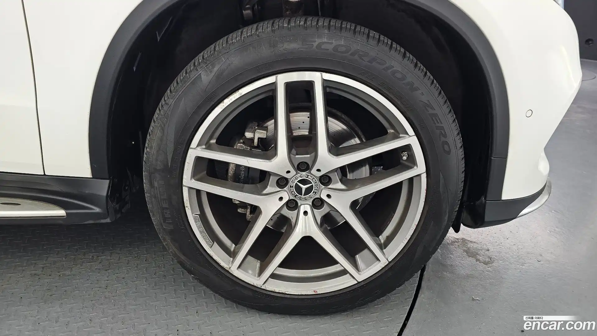 GLE-Class Mercedes-Benz 2017.7-OUTER-031