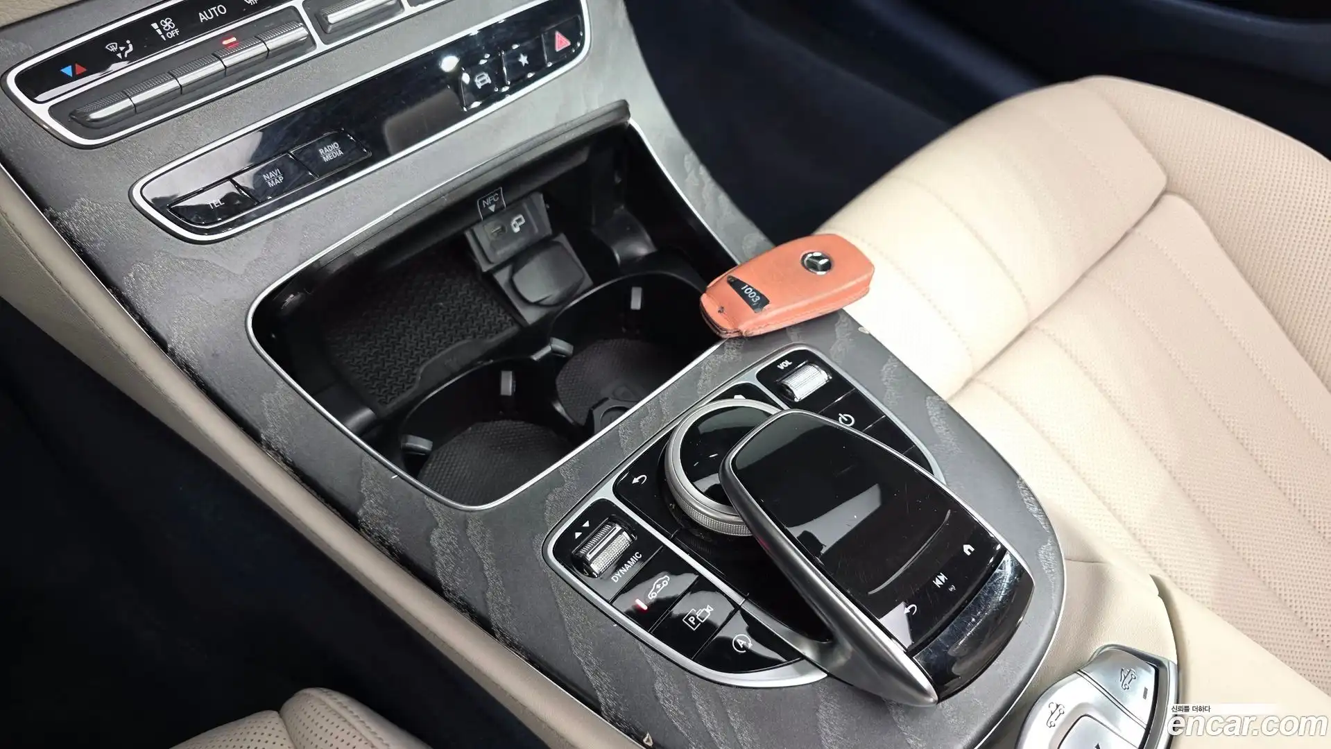 E-Class Mercedes-Benz 2021.4-OPTION-021