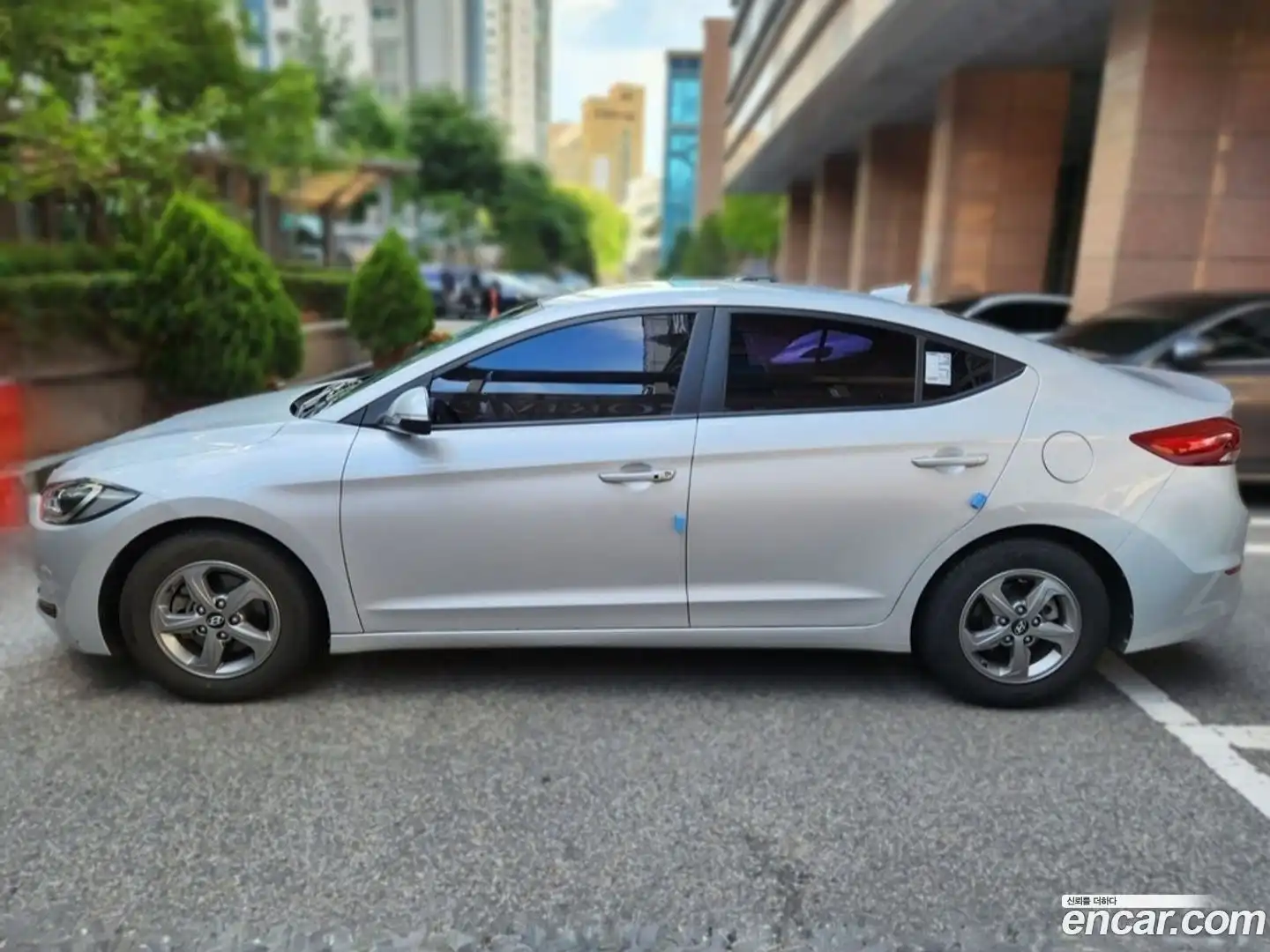 AVANTE Hyundai 2016.10-OUTER-003