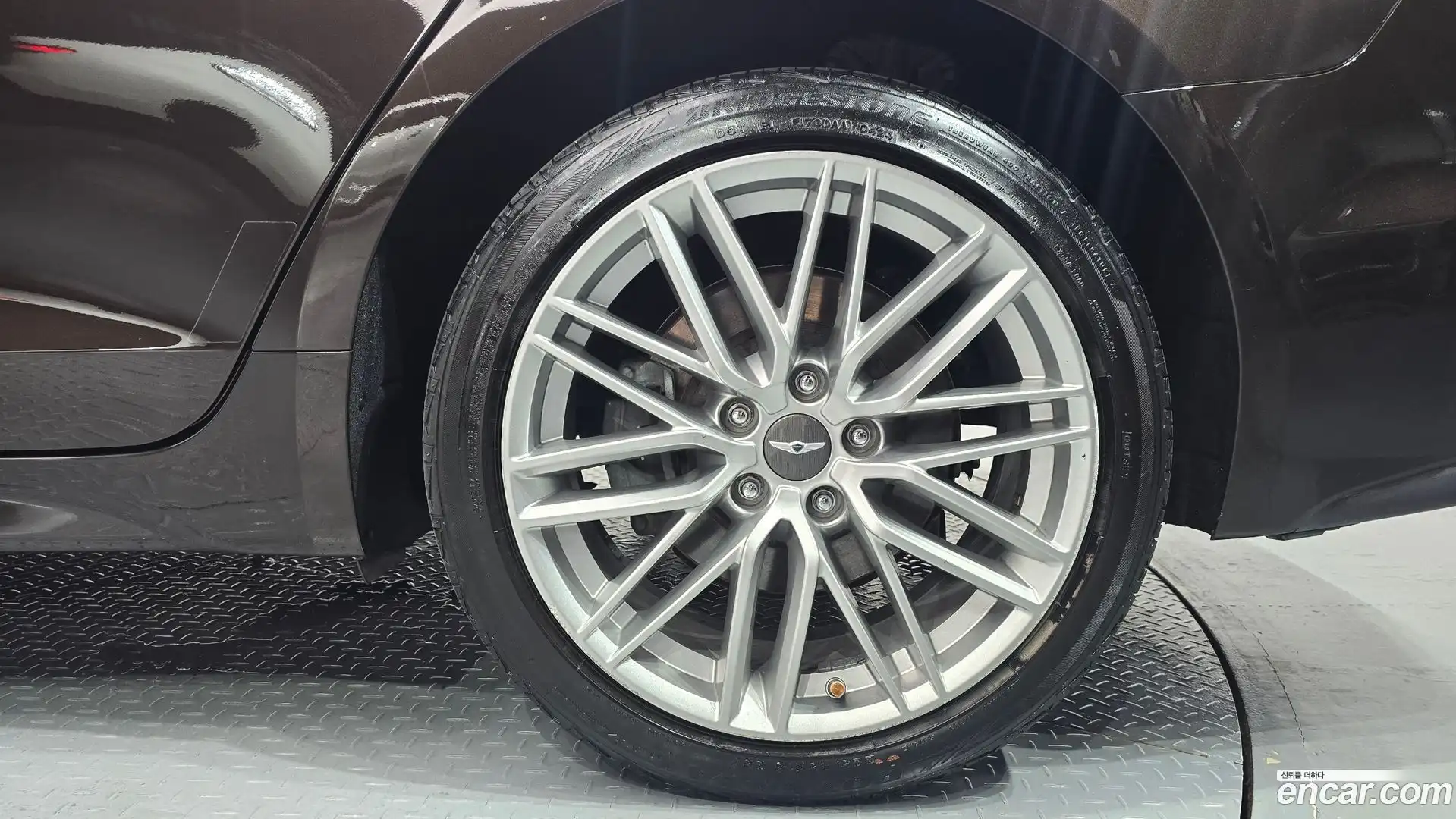 G70 Genesis 2019.0-OUTER-031