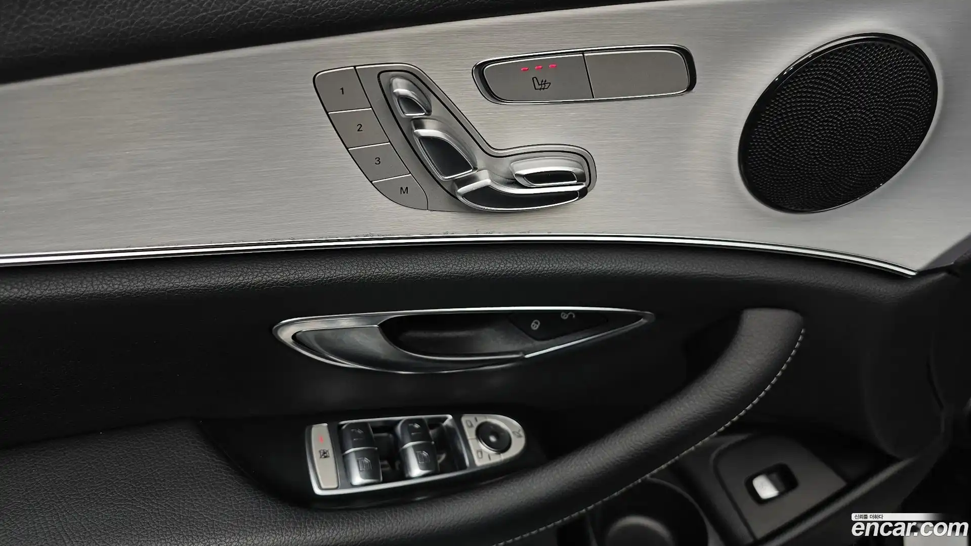 E-Class Mercedes-Benz 2021.5-OPTION-020