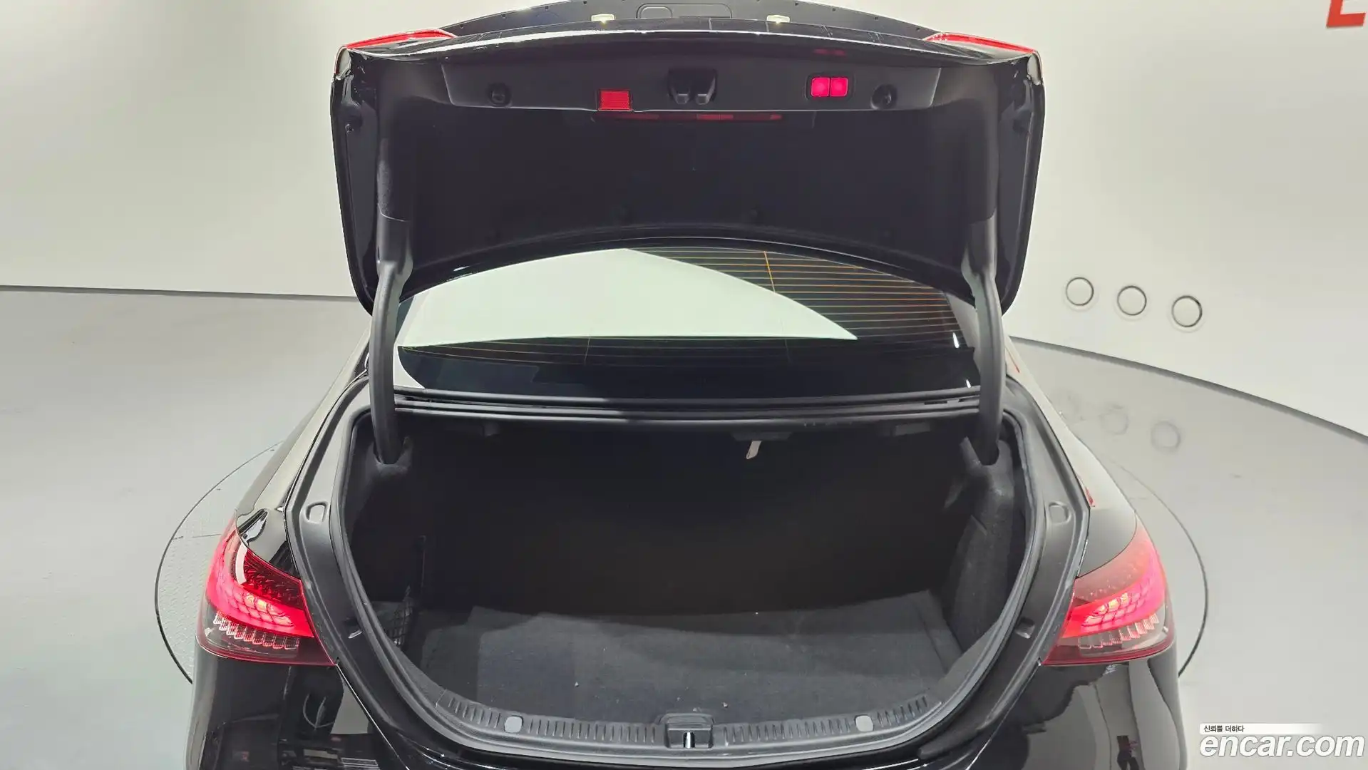 E-Class Mercedes-Benz 2021.5-OPTION-024