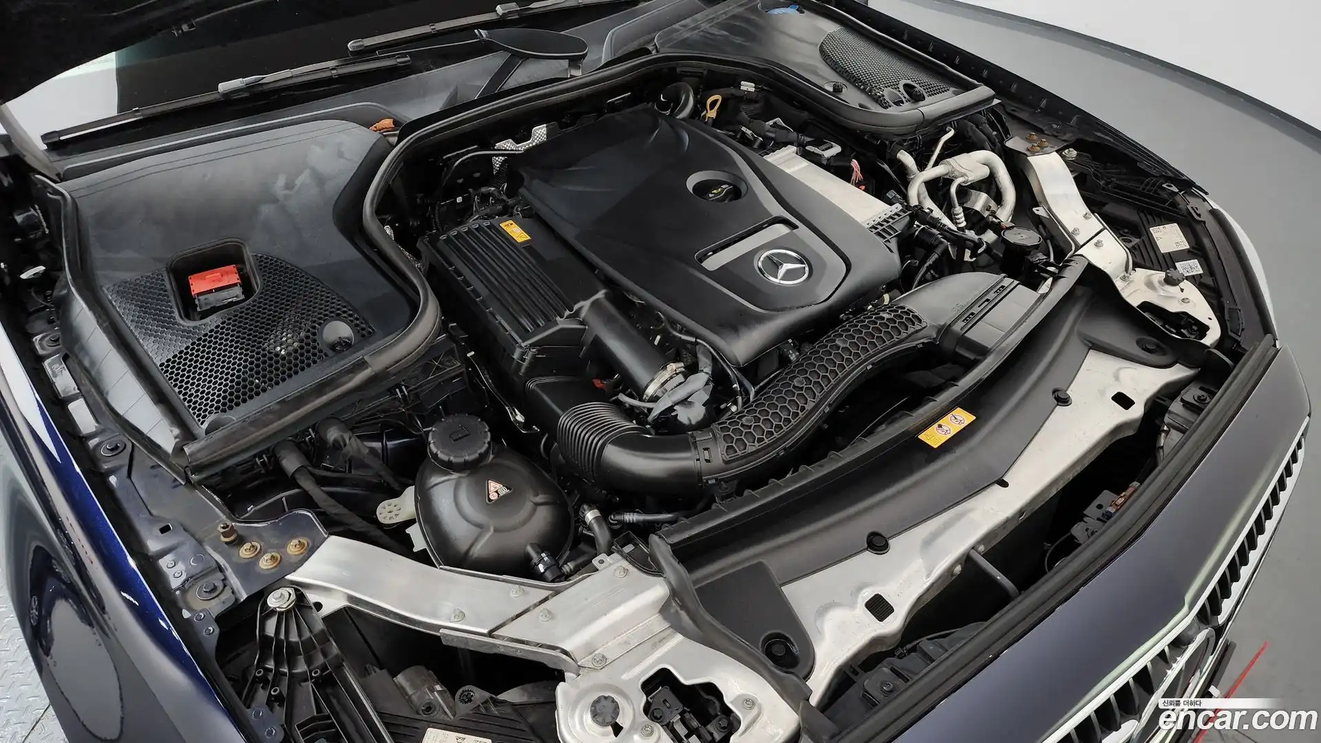 E-Class Mercedes-Benz 2022.1-OUTER-006