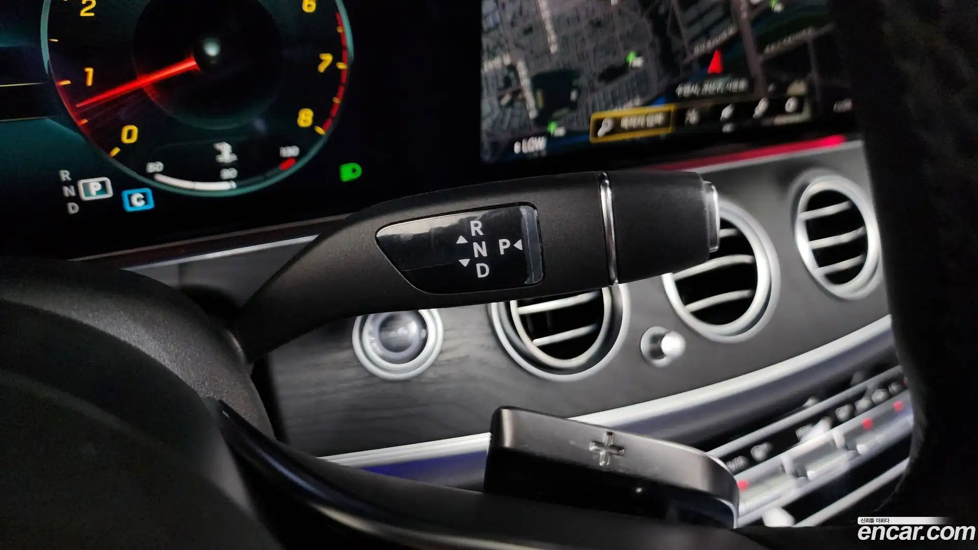 E-Class Mercedes-Benz 2022.1-INNER-009