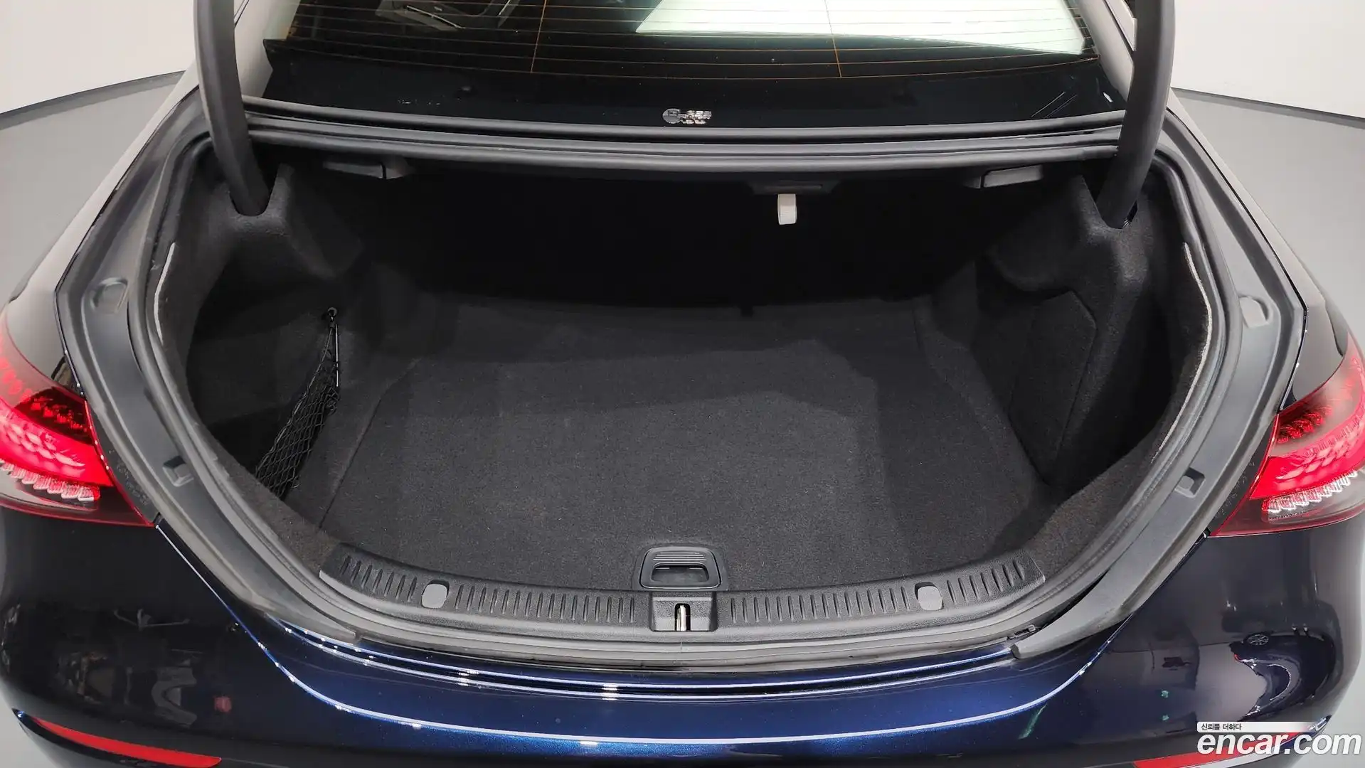 E-Class Mercedes-Benz 2022.1-OPTION-021