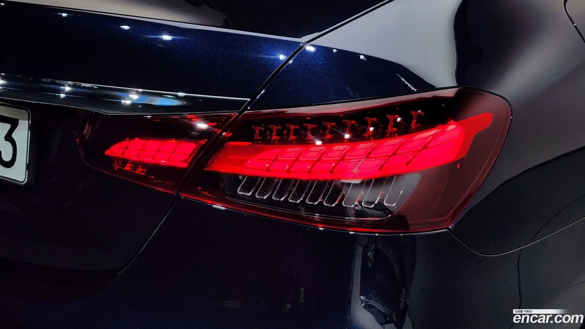 E-Class Mercedes-Benz 2022.1-OUTER-033