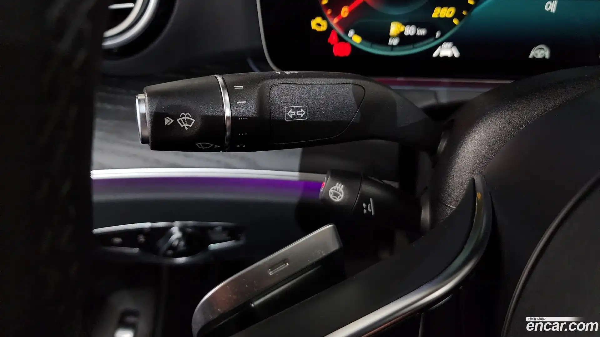 E-Class Mercedes-Benz 2022.1-OPTION-040