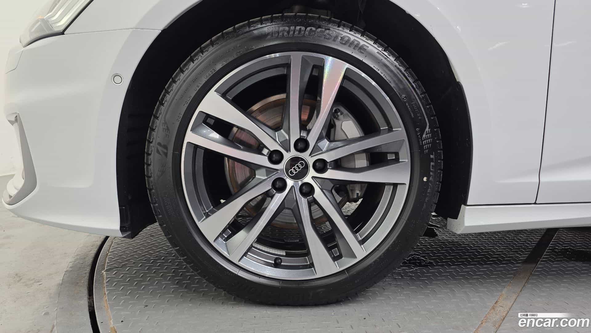 A6 Audi 2023.10-OUTER-005