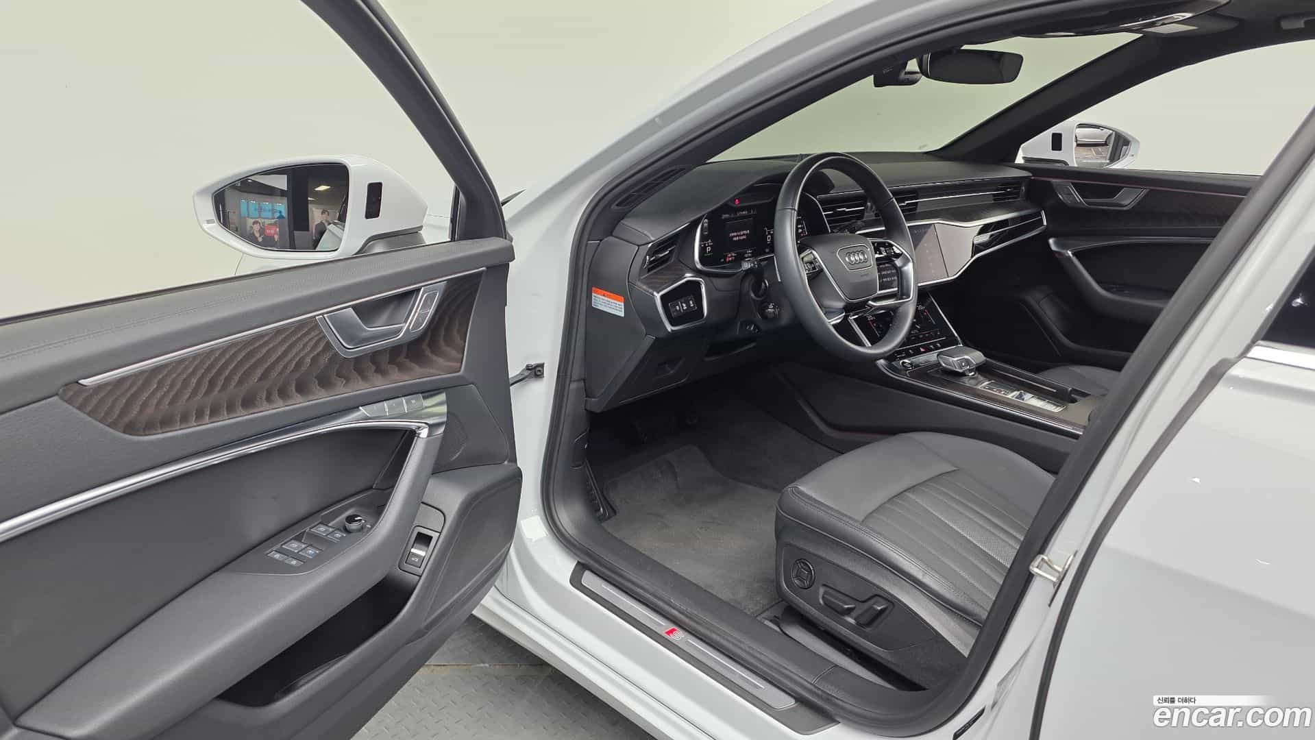 A6 Audi 2023.10-INNER-010