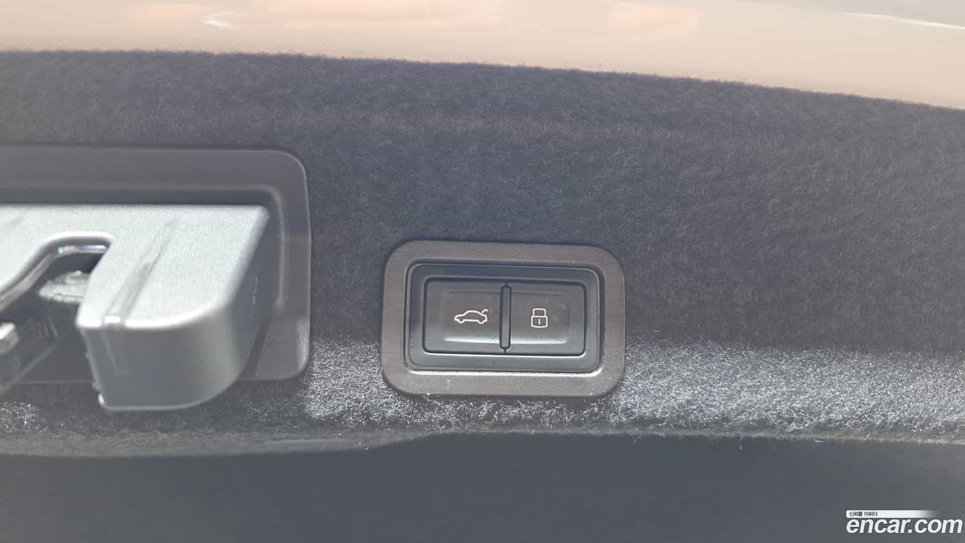 A6 Audi 2023.10-OPTION-042