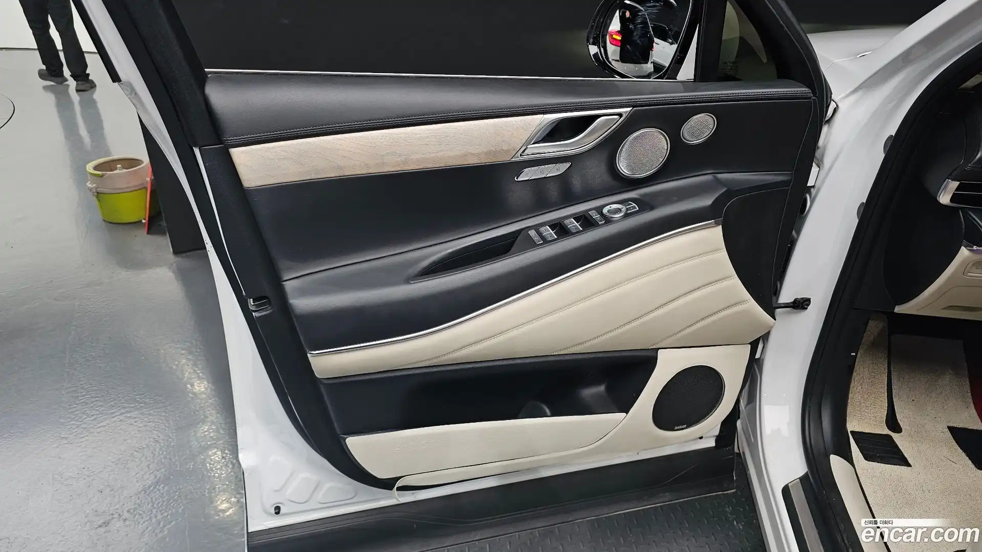 GV80 Genesis 2020.0-INNER-034