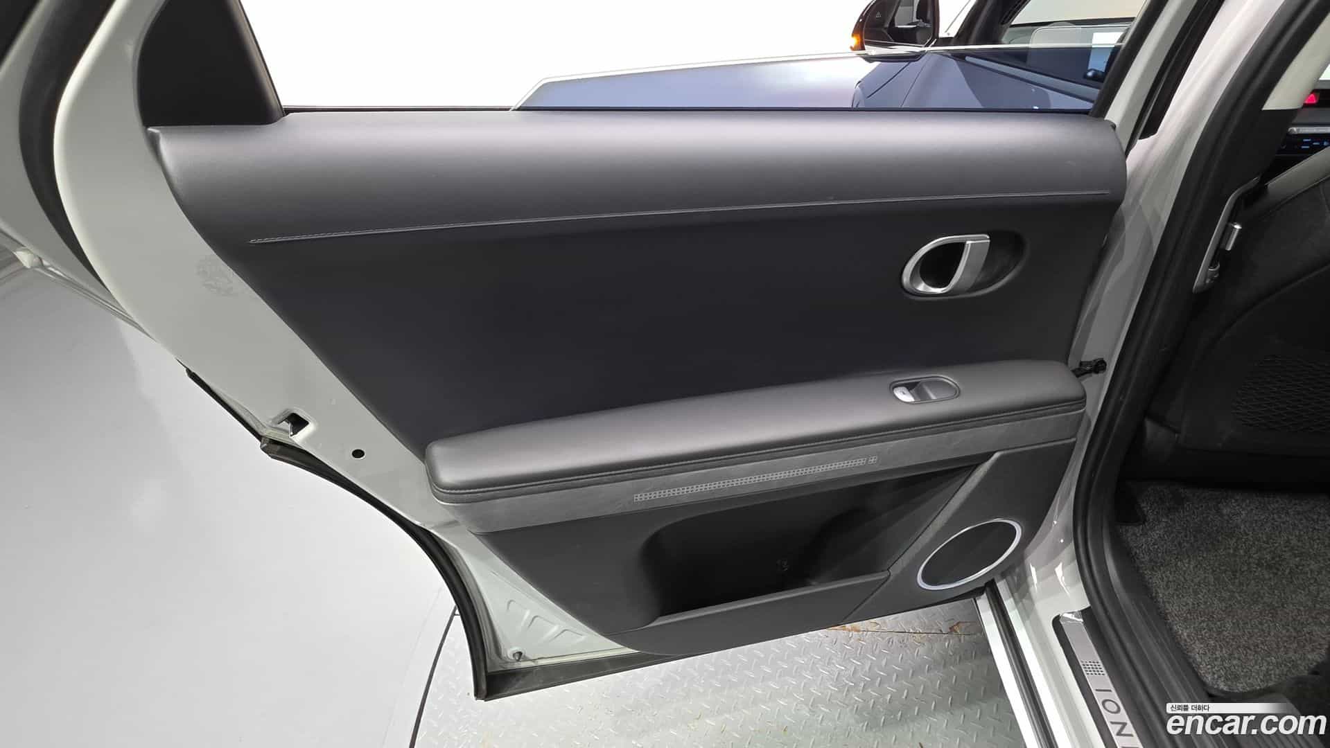 Ioniq5 Hyundai 2022.5-INNER-035