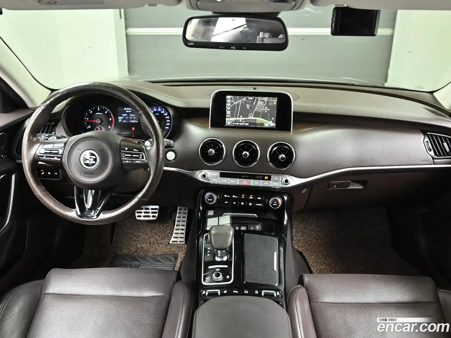 Stinger Kia 2017.8-INNER-007