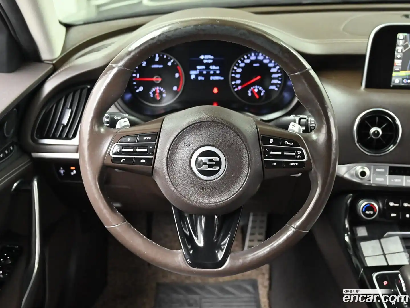 Stinger Kia 2017.8-OPTION-017
