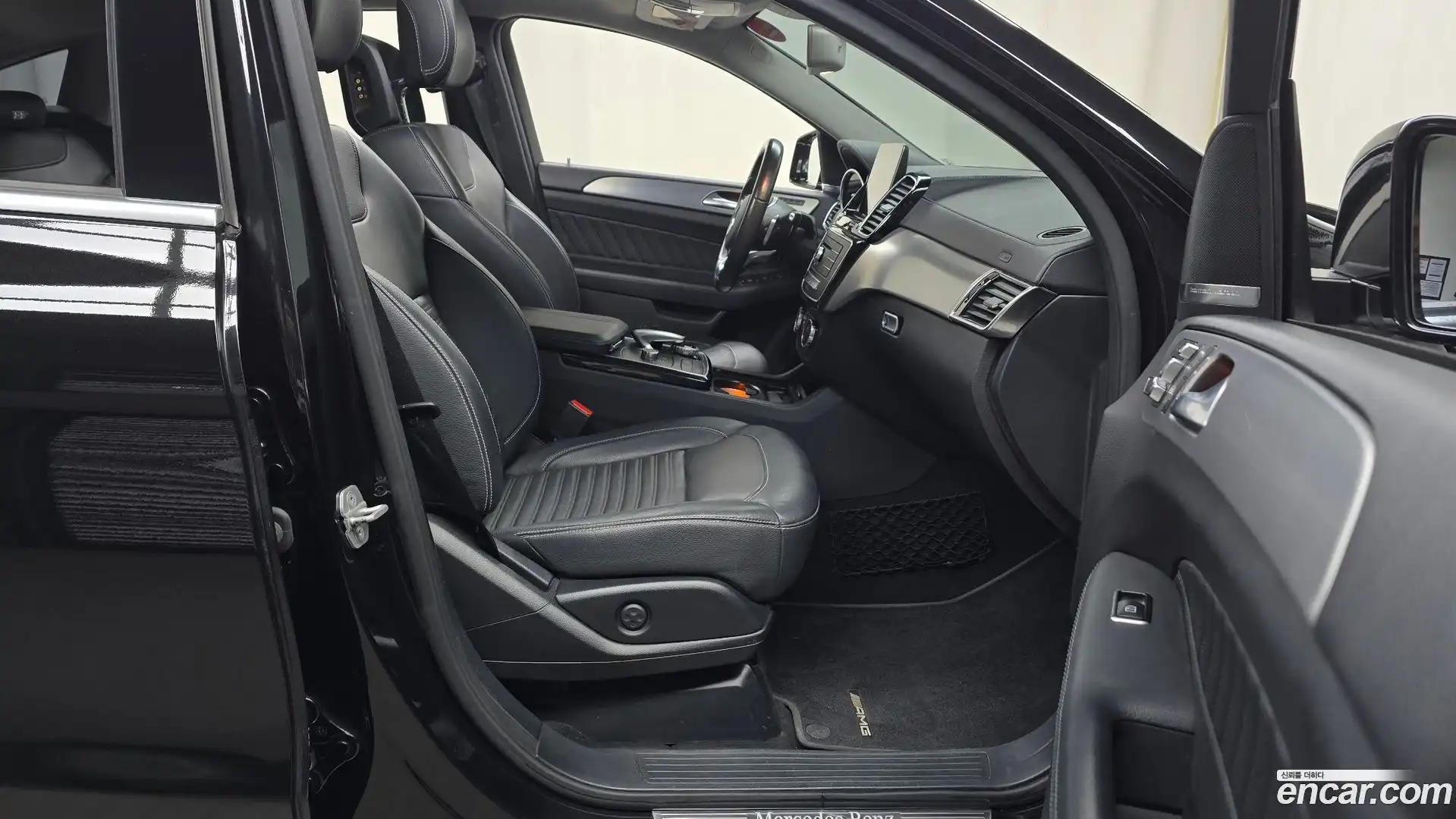 GLE-Class Mercedes-Benz 2017.4-OPTION-015