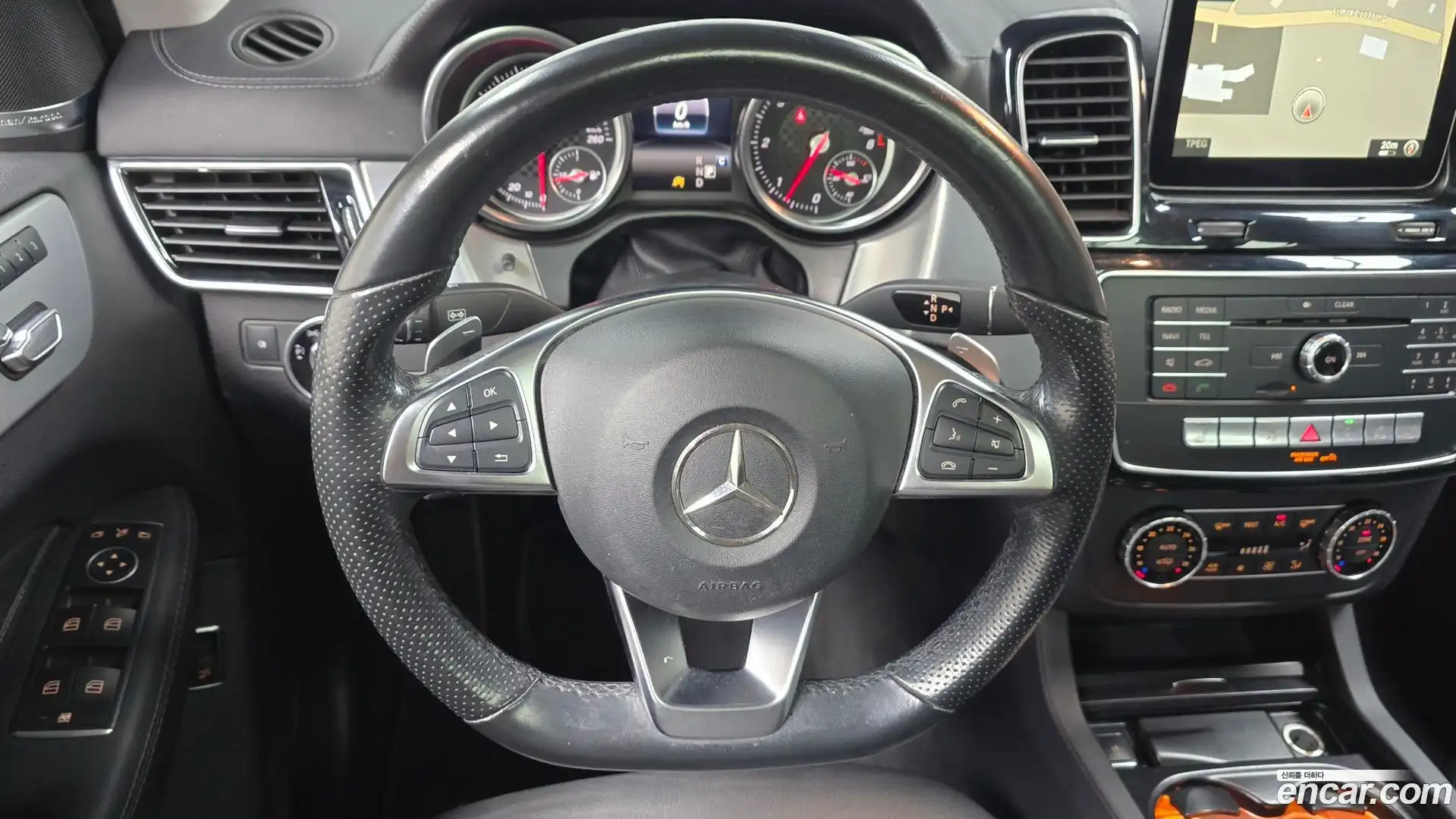 GLE-Class Mercedes-Benz 2017.4-OPTION-017