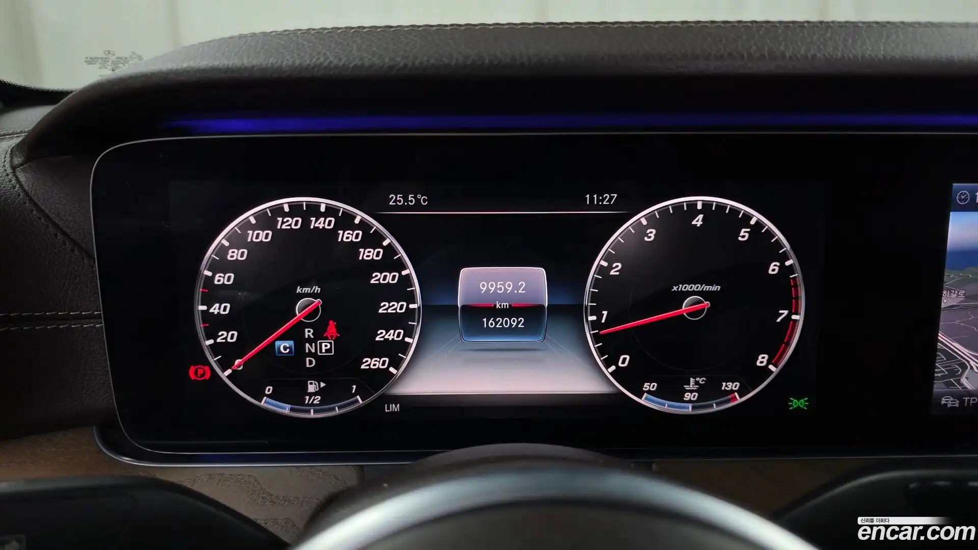 E-Class Mercedes-Benz 2019.0-INNER-008