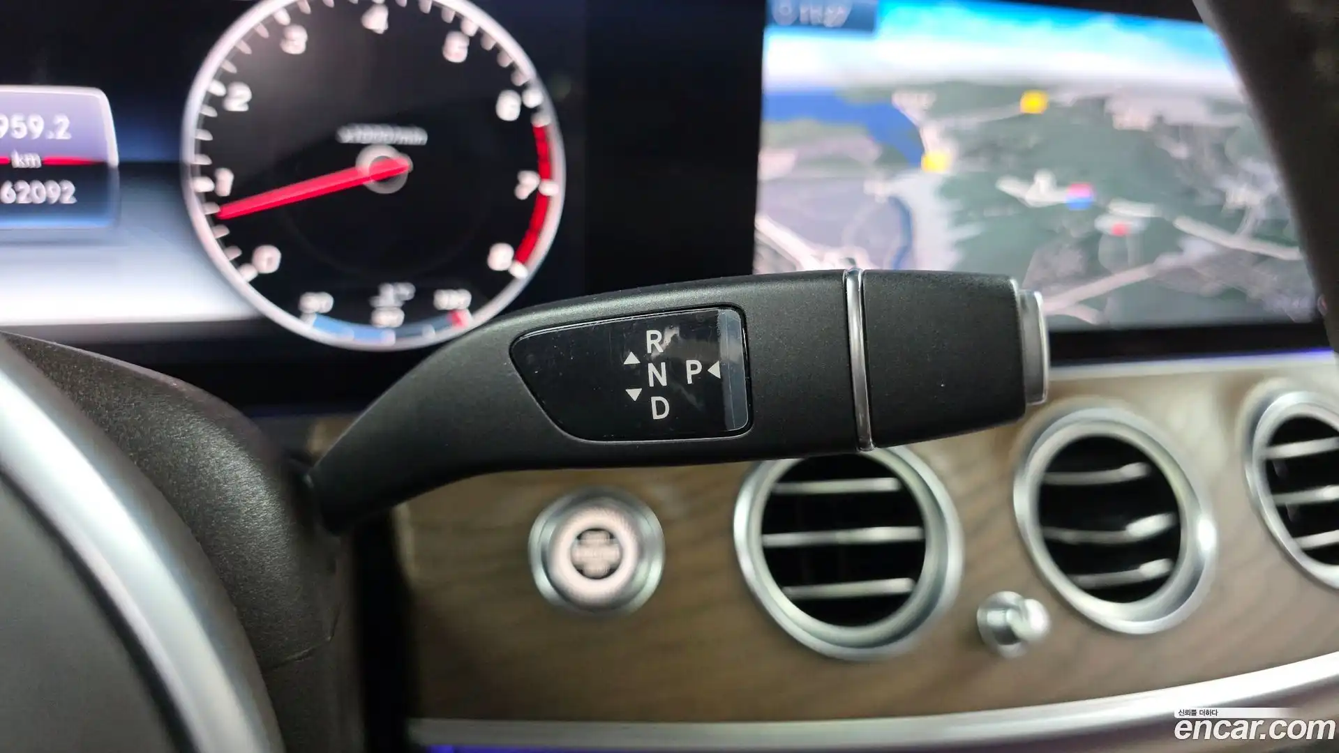 E-Class Mercedes-Benz 2019.0-INNER-009