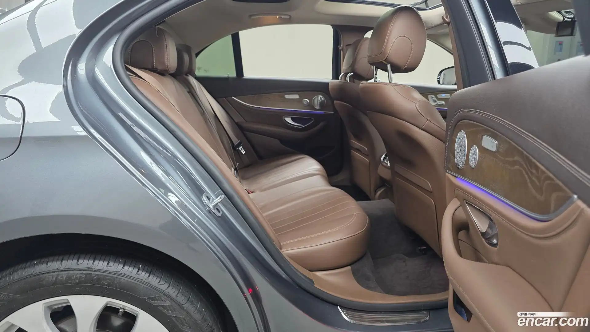 E-Class Mercedes-Benz 2019.0-OPTION-016