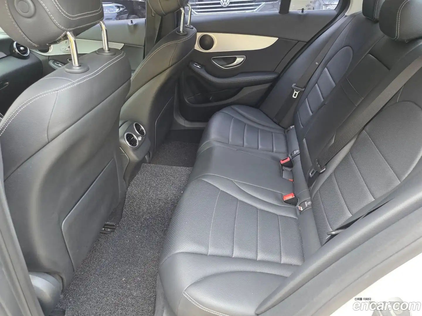 C-Class Mercedes-Benz 2017.2-INNER-010