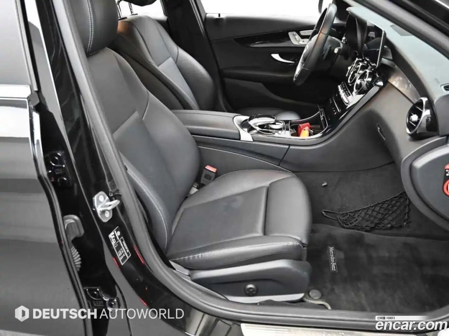 C-Class Mercedes-Benz 2019.10-INNER-010