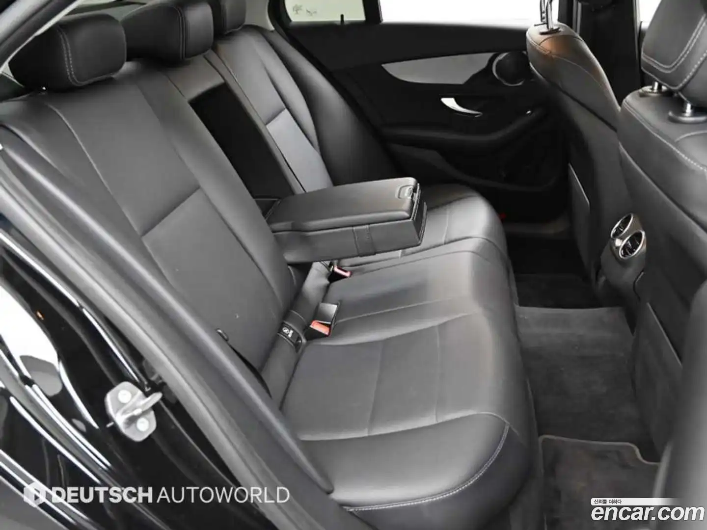 C-Class Mercedes-Benz 2019.10-OPTION-016