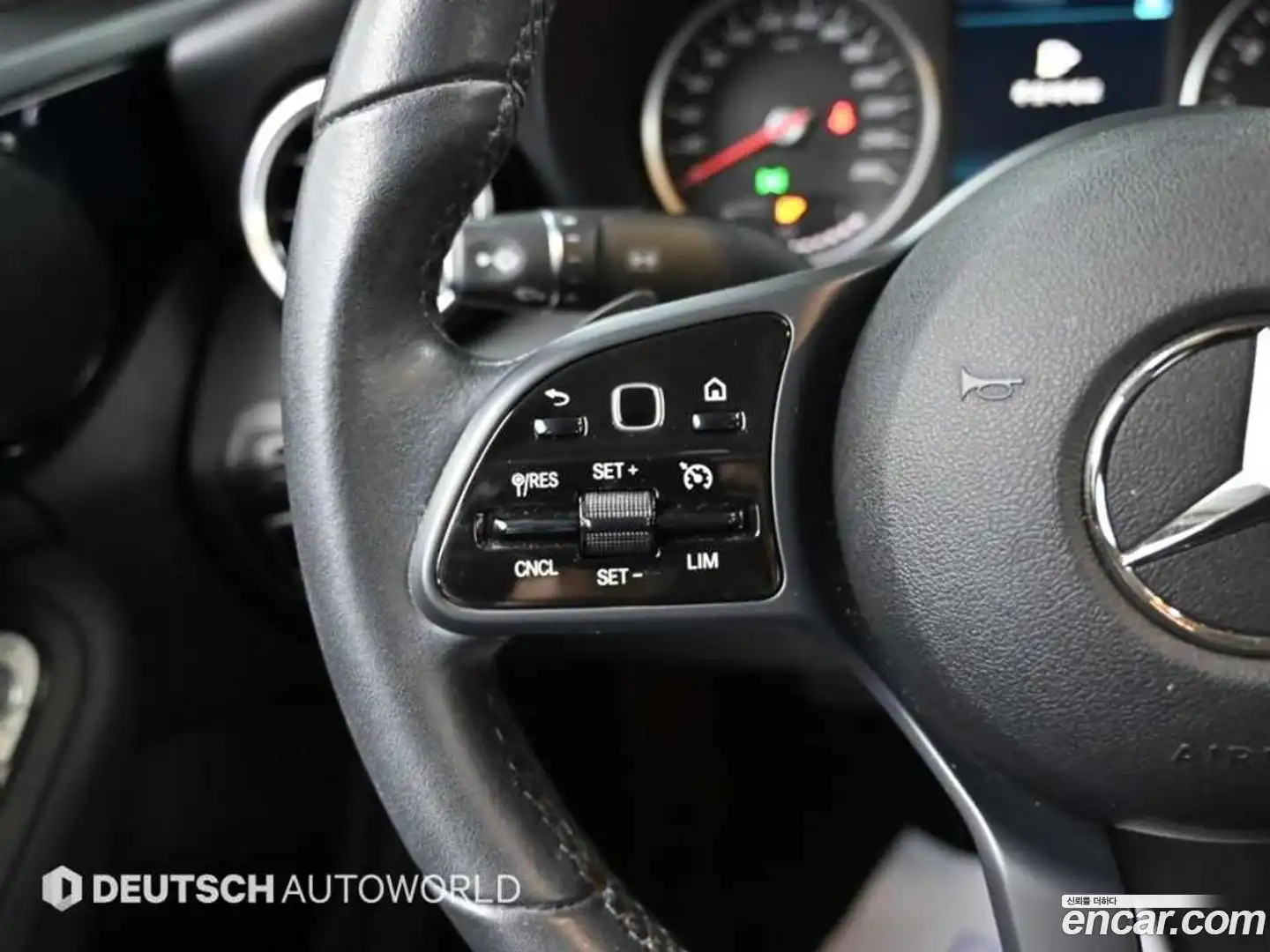 C-Class Mercedes-Benz 2019.10-OPTION-022