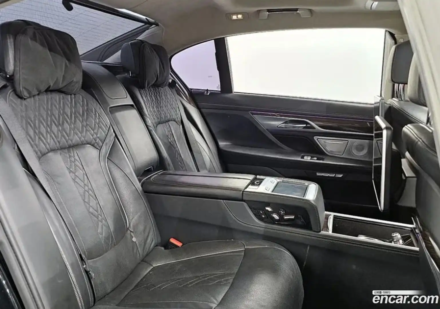 7-Series BMW 2015.9-OUTER-005