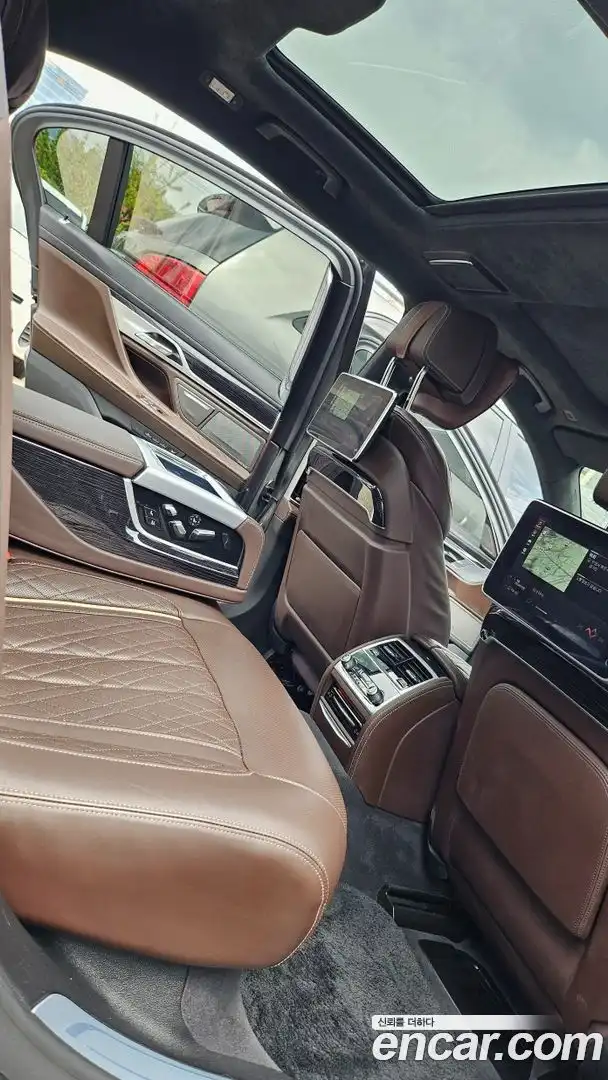 7-Series BMW 2021.4-INNER-010