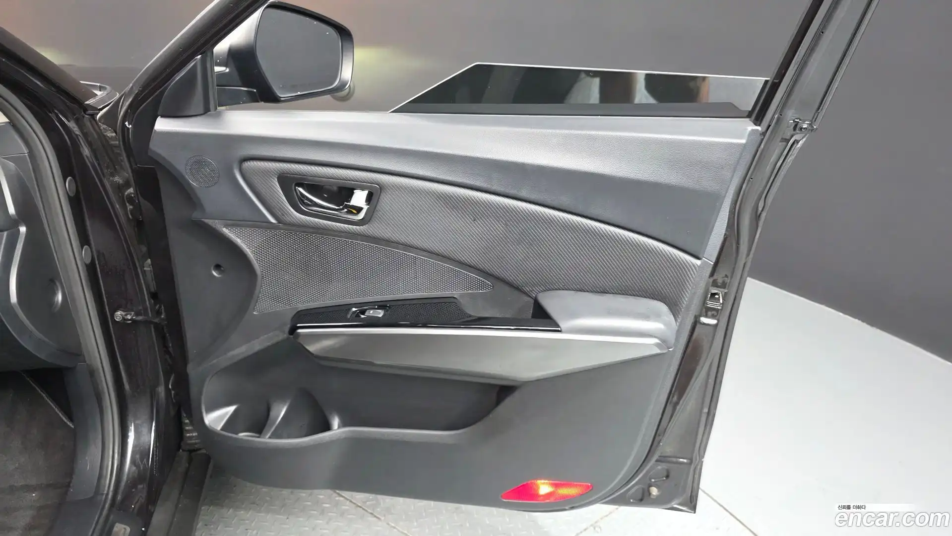 TIBOLI KG Mobility 2019.6-INNER-034