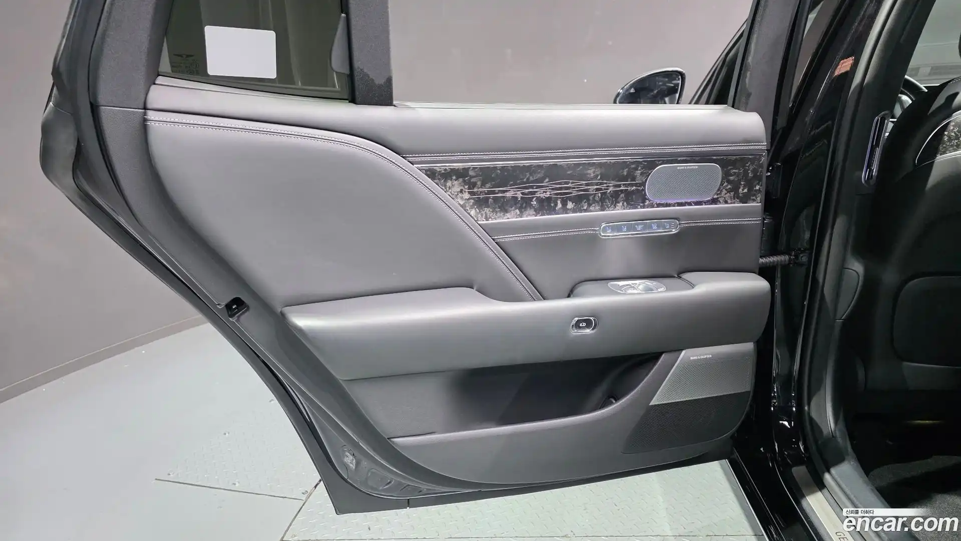 G90 Genesis 2023.6-INNER-035