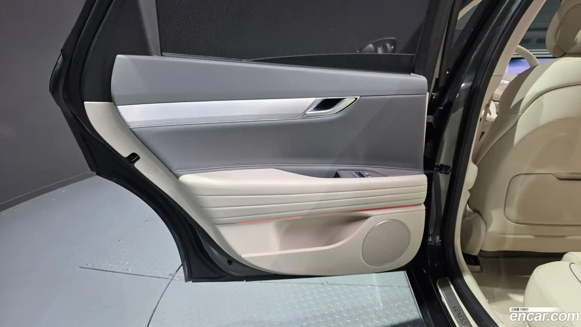 G80 Genesis 2025.3-INNER-035
