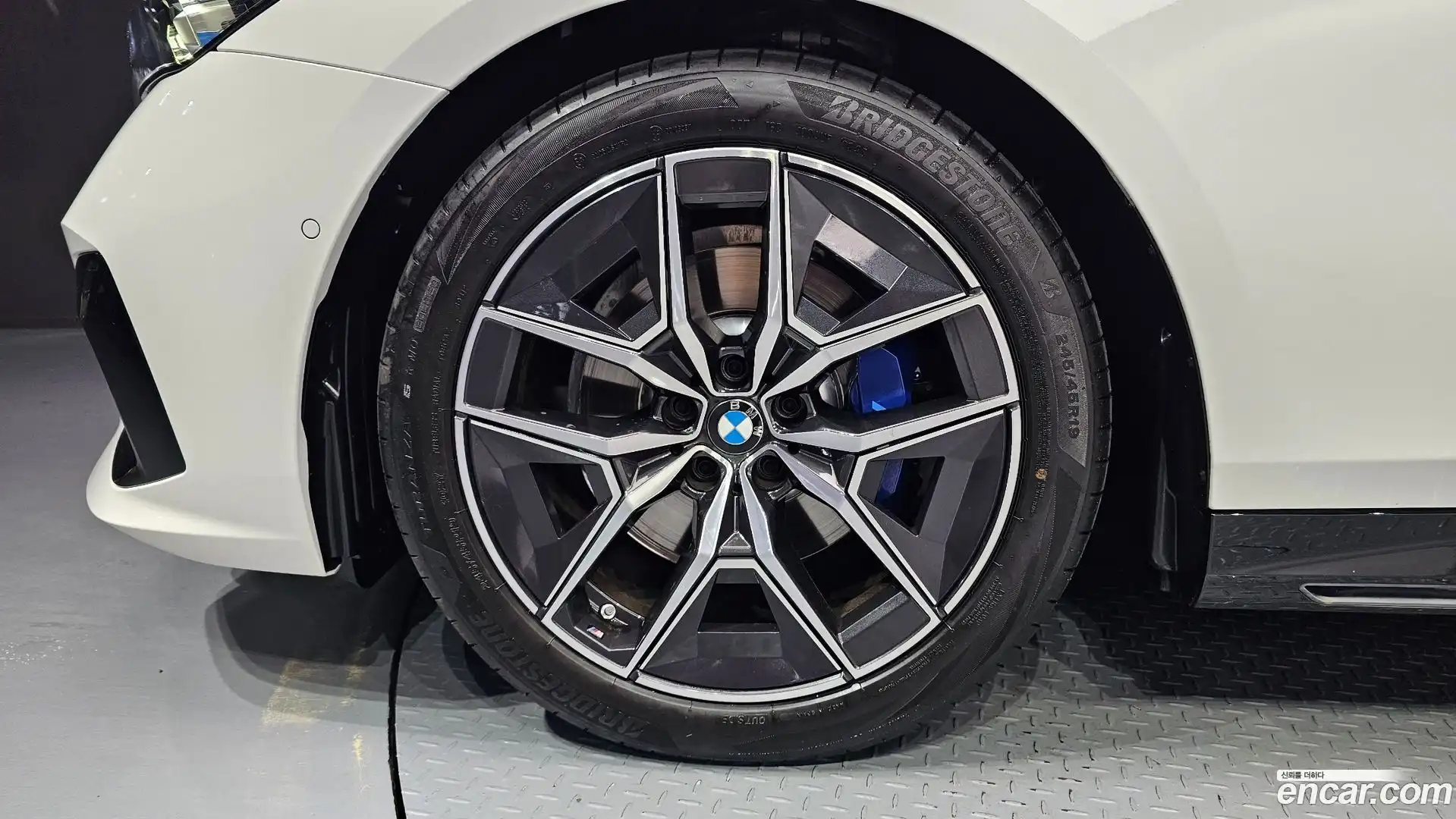 5-Series BMW 2025.4-OUTER-005