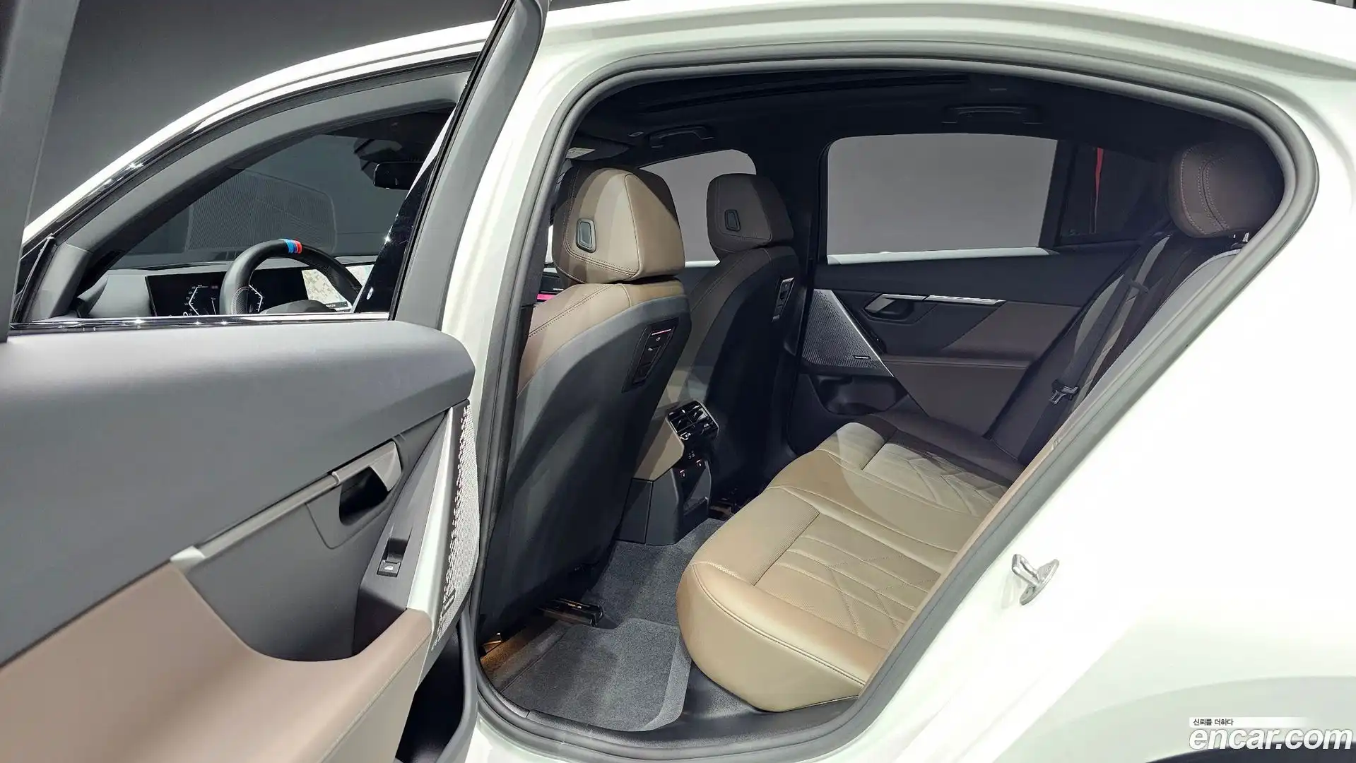 5-Series BMW 2025.4-OPTION-015