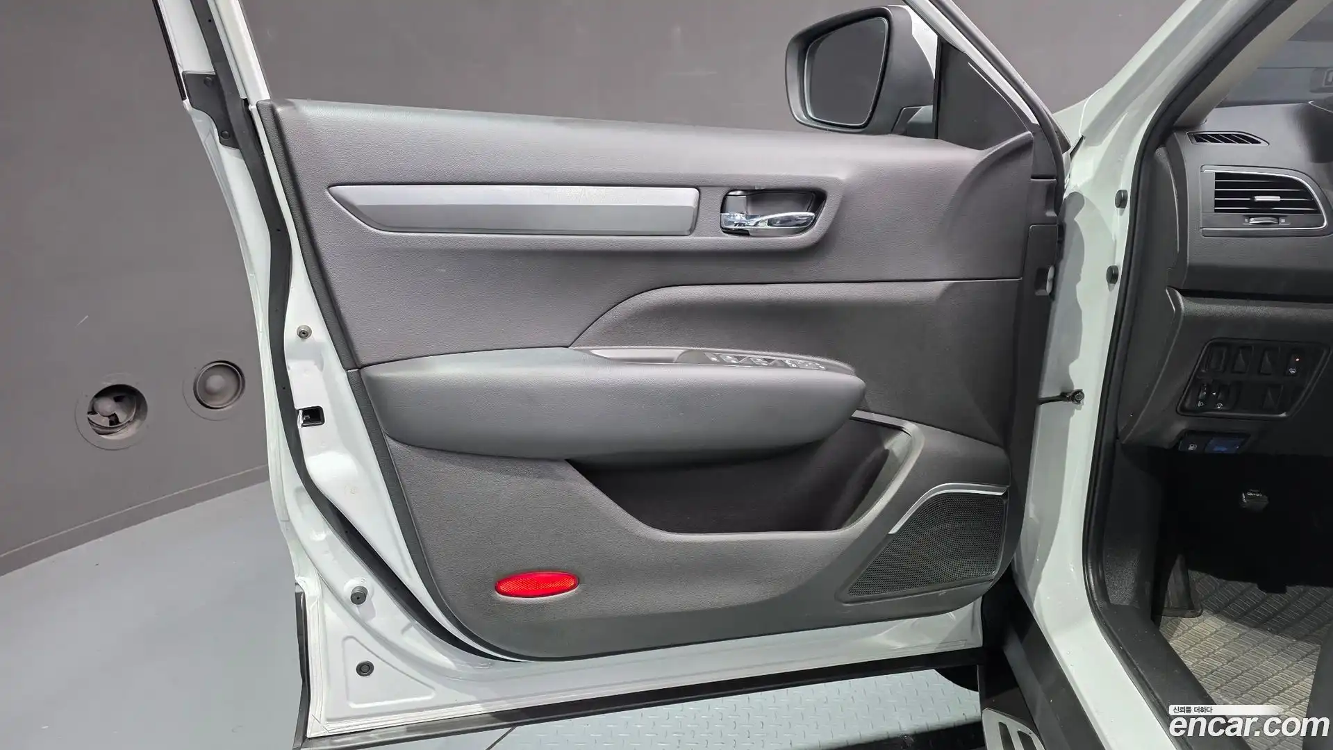 QM6 Renault Korea 2023.2-INNER-034