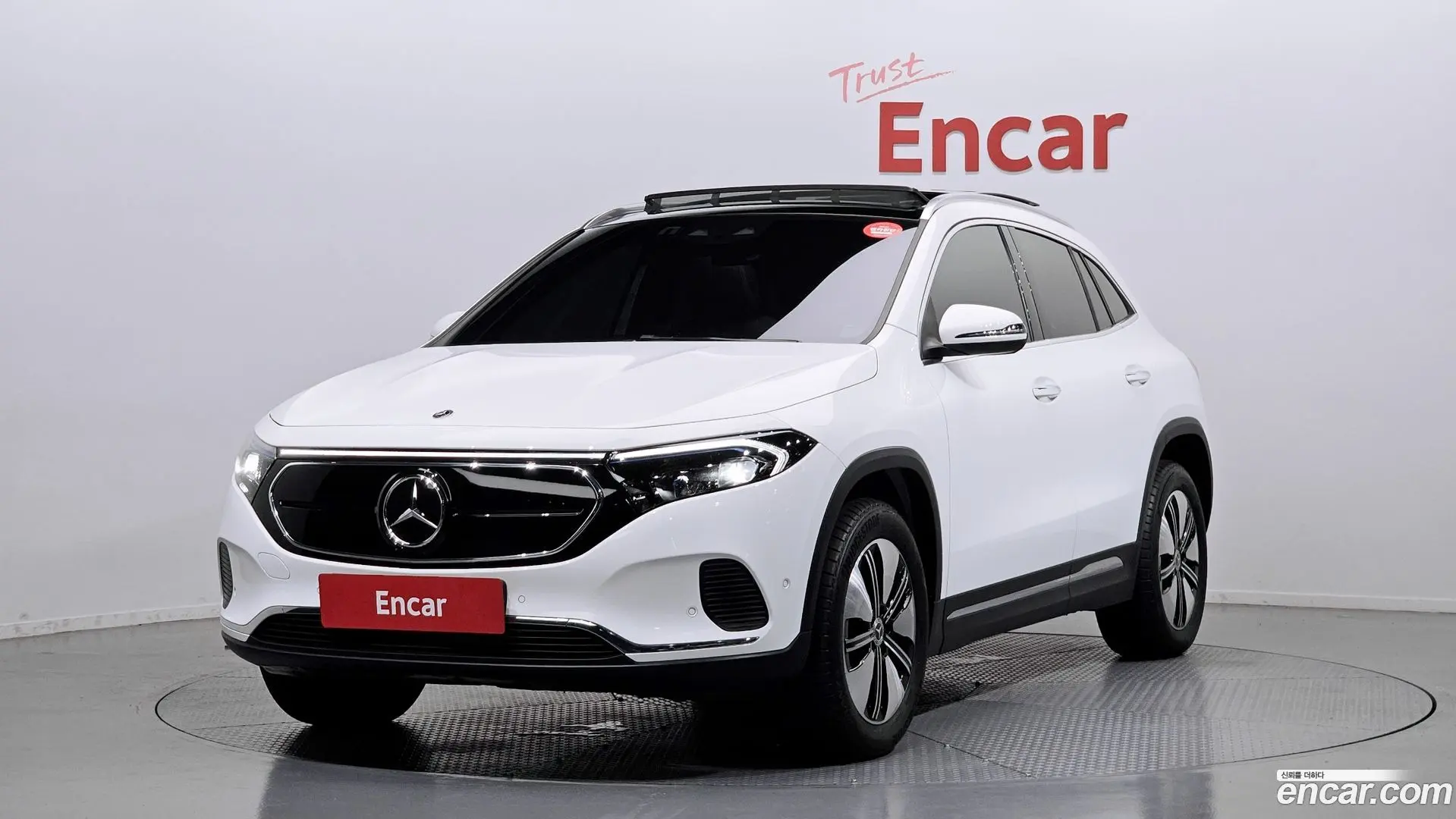 Main__Slider__Photo:EQA Mercedes-Benz 2023.10-0