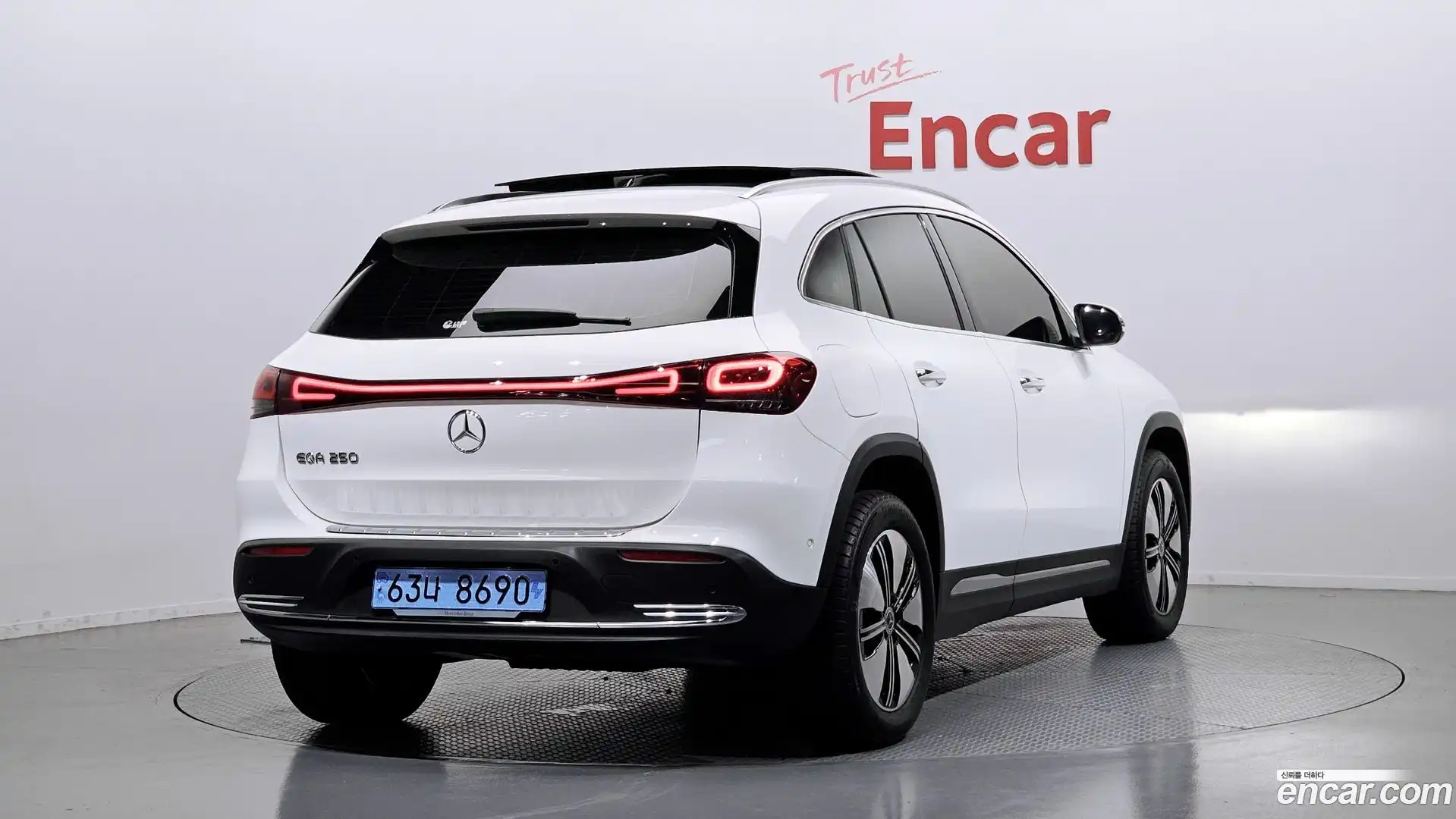 EQA Mercedes-Benz 2023.10-OUTER-002