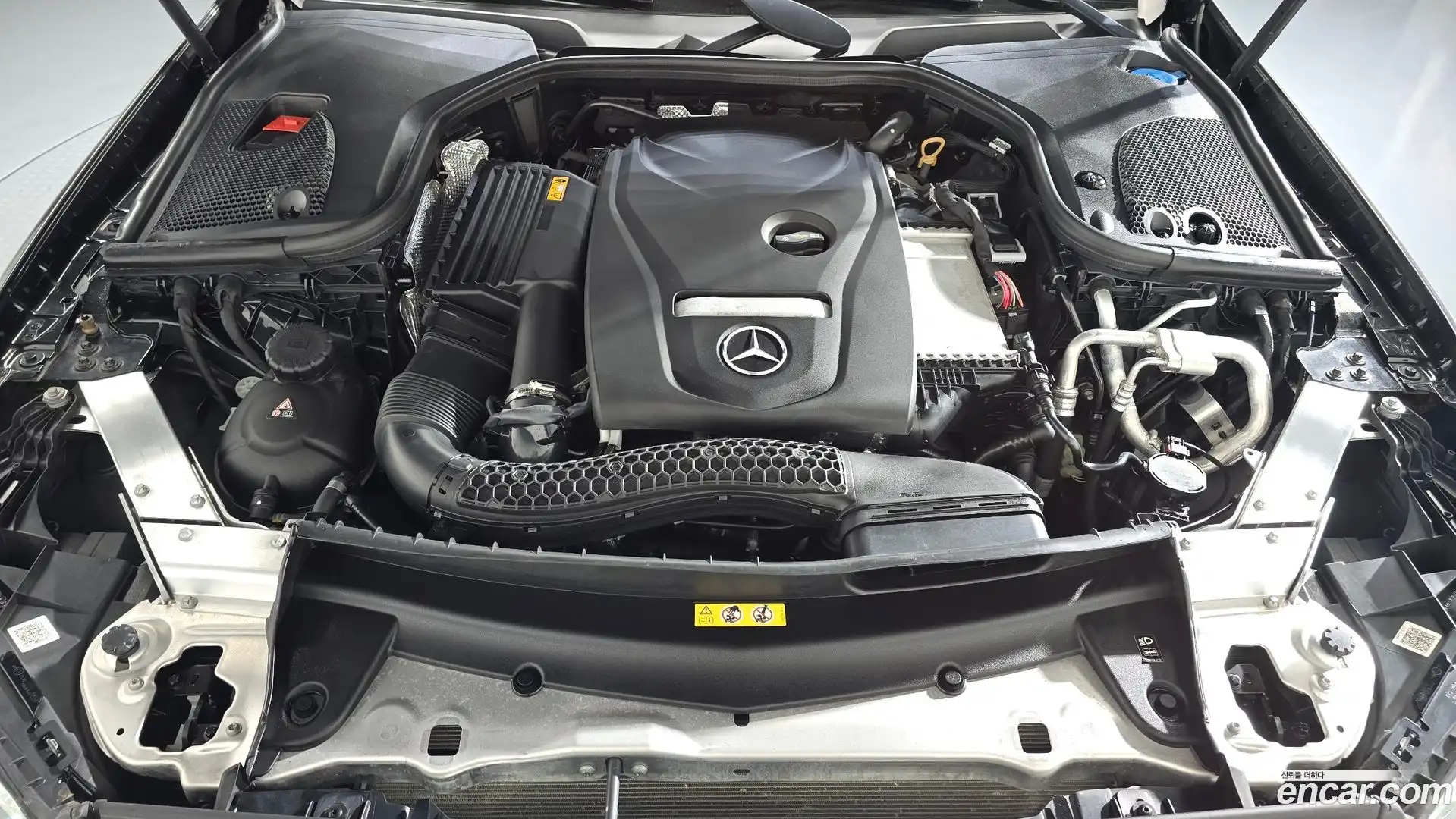 E-Class Mercedes-Benz 2018.3-OUTER-006