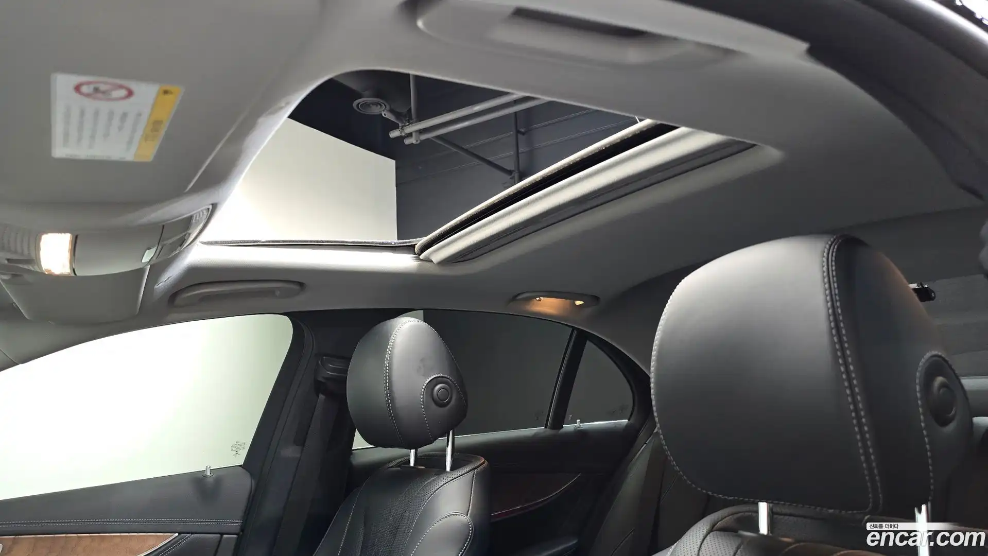 E-Class Mercedes-Benz 2018.3-OPTION-019