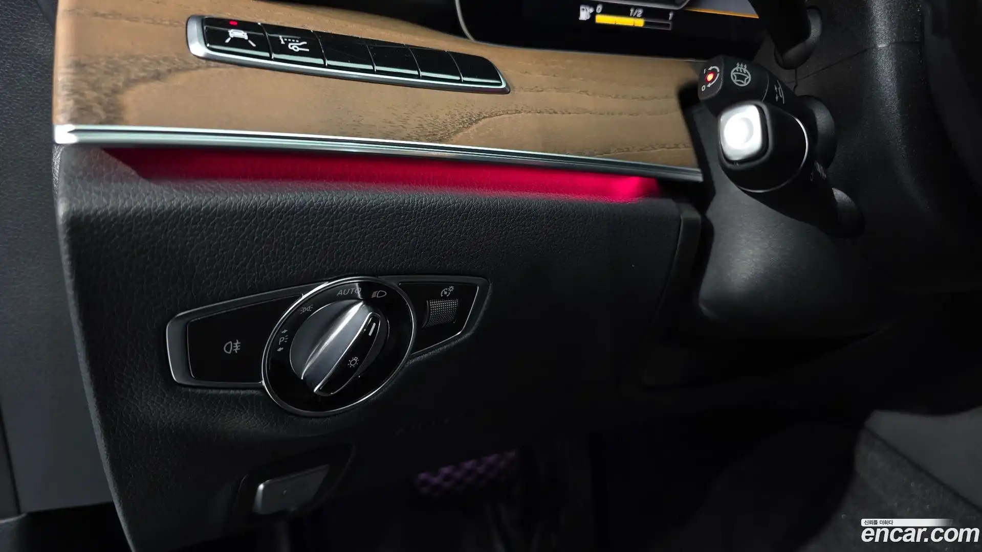 E-Class Mercedes-Benz 2018.3-OPTION-023
