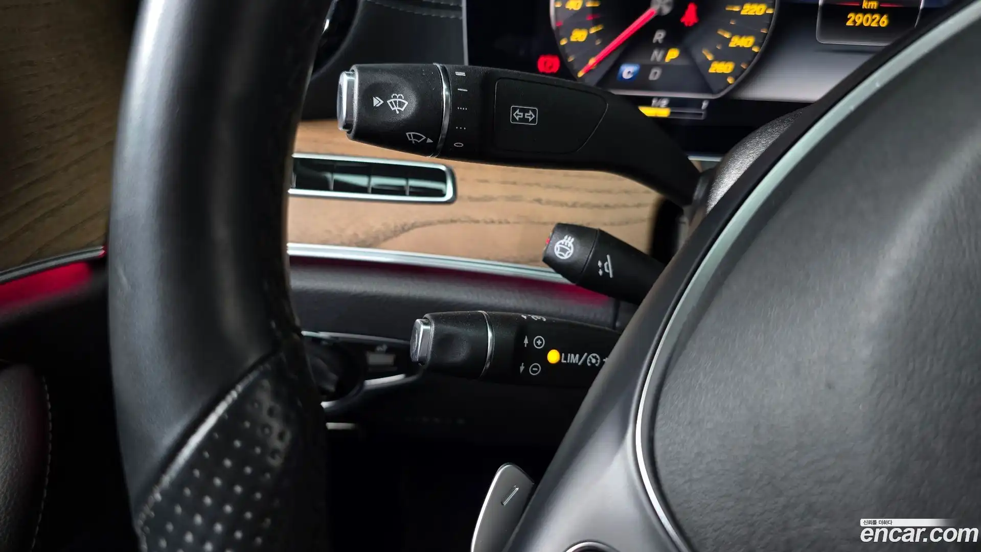 E-Class Mercedes-Benz 2018.3-OPTION-024