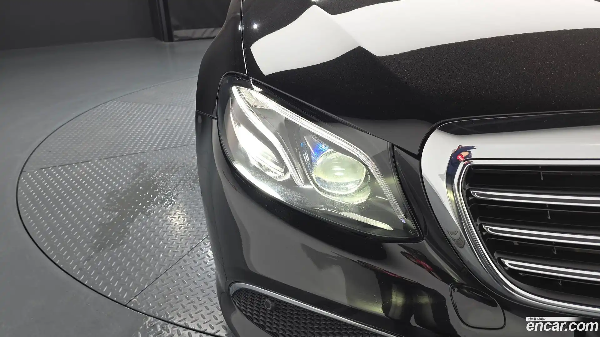 E-Class Mercedes-Benz 2018.3-OUTER-032