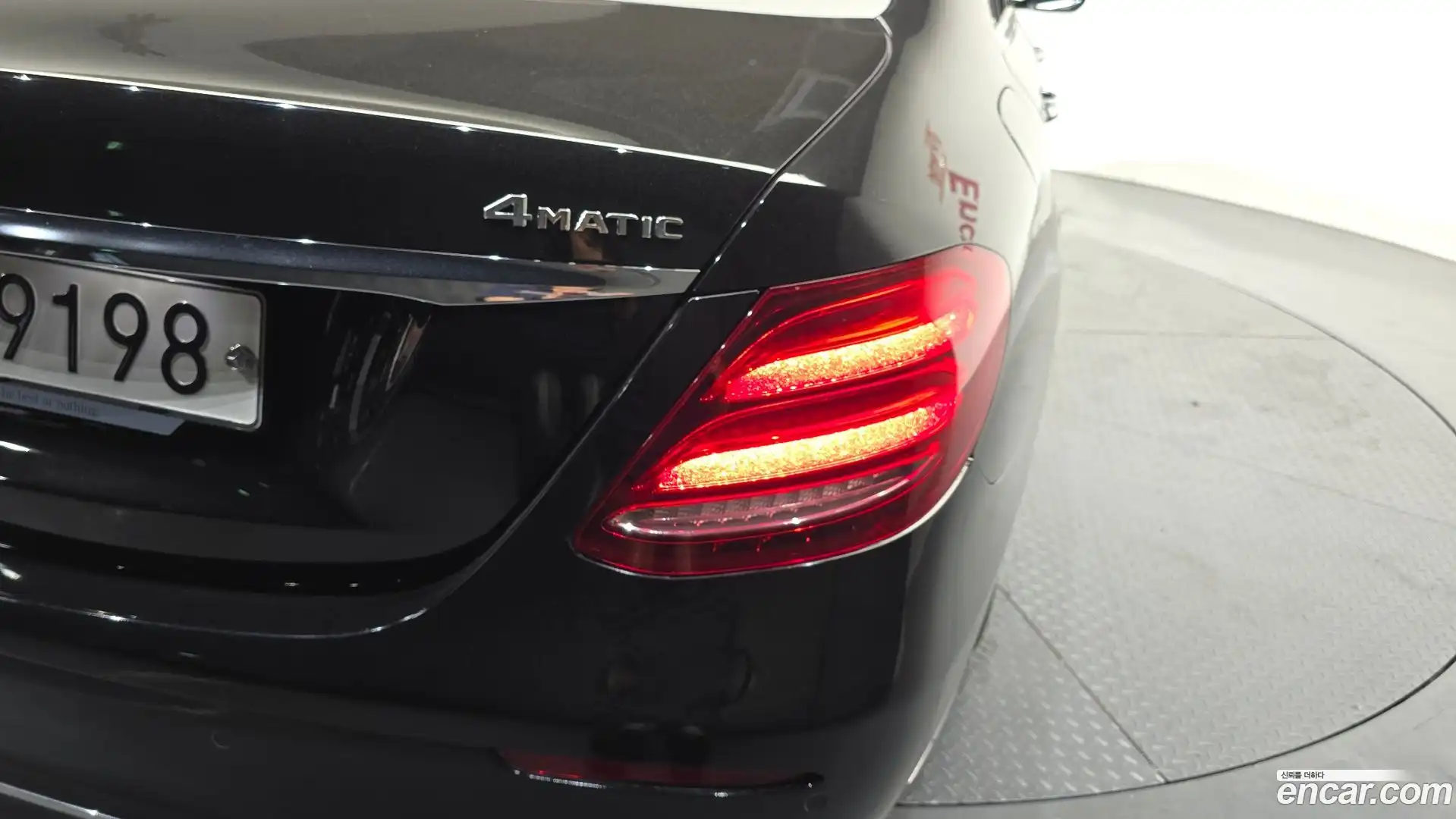E-Class Mercedes-Benz 2018.3-OUTER-033