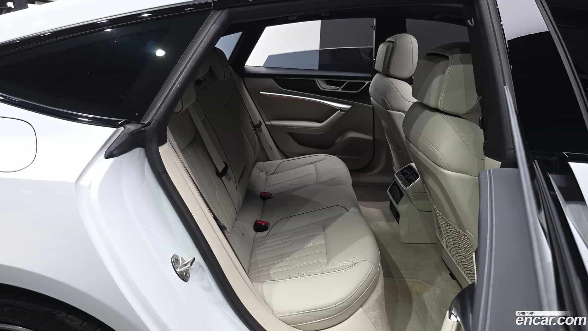 A7 Audi 2023.10-OPTION-015