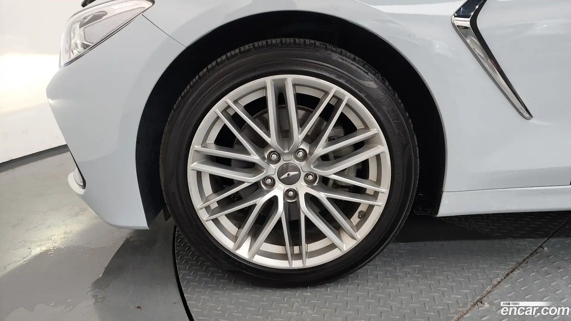 G70 Genesis 2018.10-OUTER-005